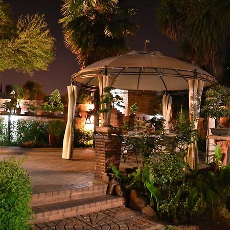 Aark Guest Lodge Vanderbijlpark Exterior photo